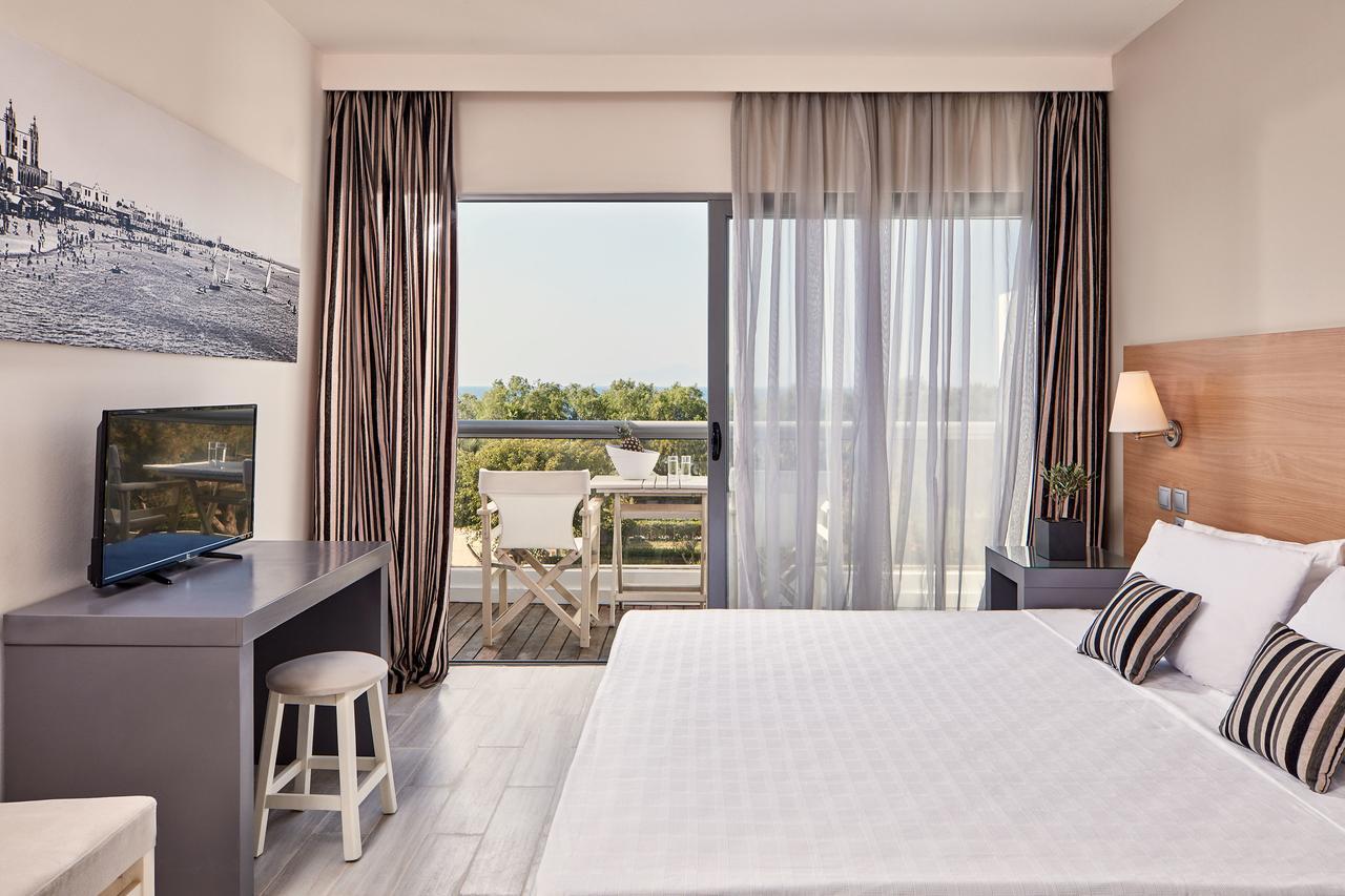 Resort Senses Ocean Blue Sea Side Kremastí